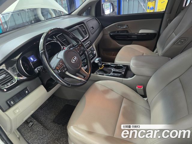 Kia Carnival 11-Seater Prestige 2019 — фото 5