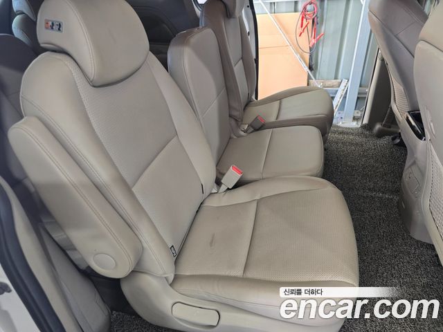 Kia Carnival 11-Seater Prestige 2019 — фото 7