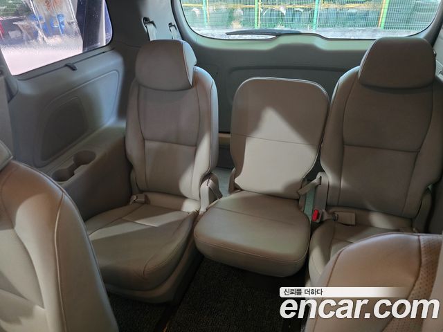Kia Carnival 11-Seater Prestige 2019 — фото 9