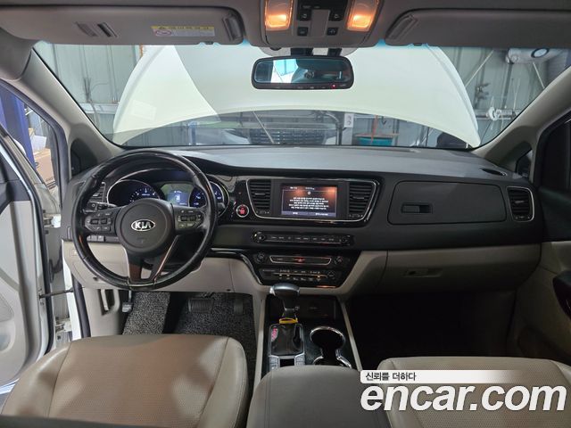 Kia Carnival 11-Seater Prestige 2019 — фото 10