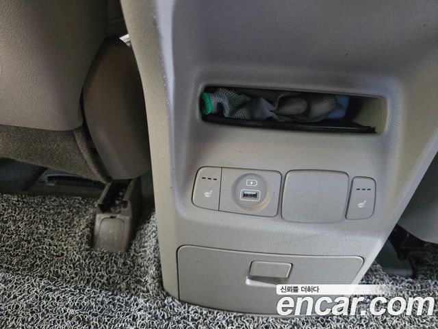 Kia Carnival 11-Seater Prestige 2019 — фото 19