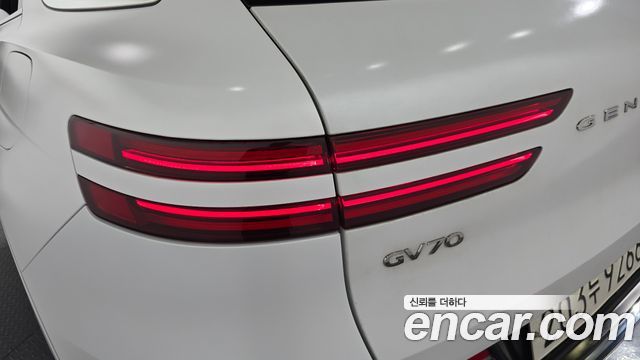 Genesis GV70 2.5T Gasoline AWD 2024 — фото 23