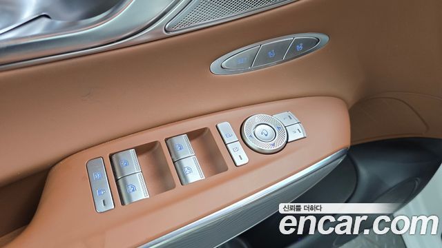 Genesis GV70 2.5T Gasoline AWD 2024 — фото 27