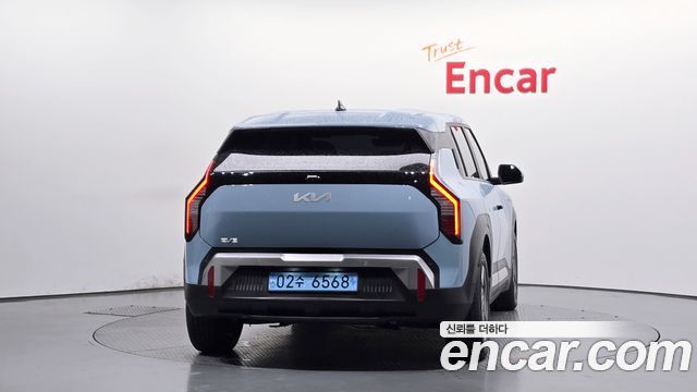 Kia EV3 Standard 2WD Air 2025 — фото 4