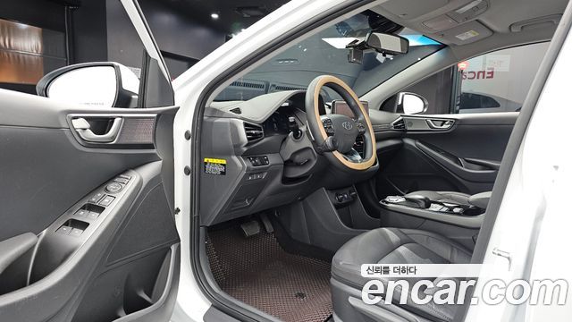 Hyundai Ioniq Electric N 2020 — фото 10