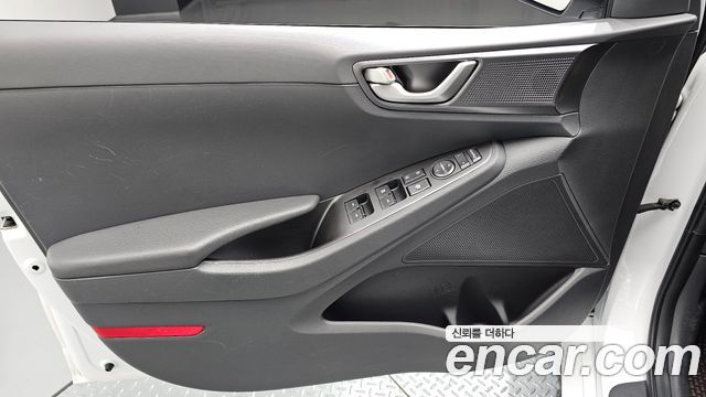 Hyundai Ioniq Electric N 2020 — фото 17