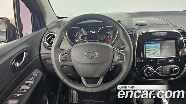 Renault Korea QM3 RE 2019 — фото 12