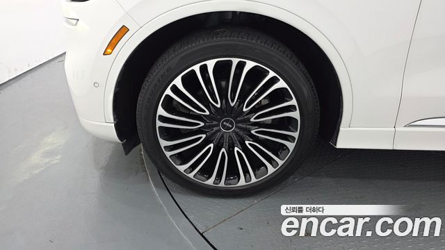 Lincoln Aviator (II) 3.0 Black Label AWD 2023 — фото 5
