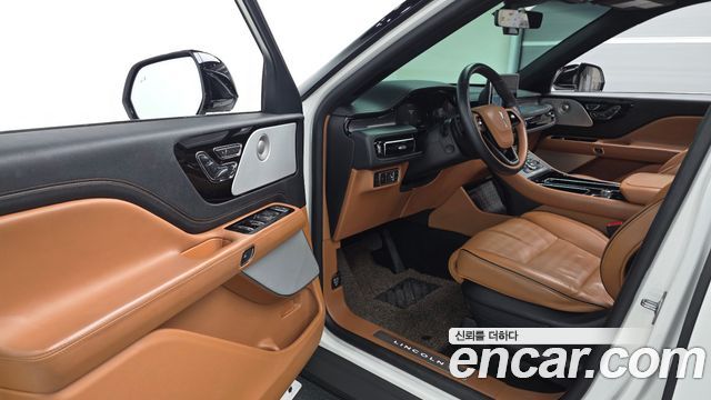 Lincoln Aviator (II) 3.0 Black Label AWD 2023 — фото 10