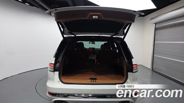 Lincoln Aviator (II) 3.0 Black Label AWD 2023 — фото 20
