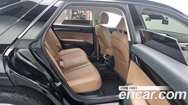 Hyundai Grandeur (GN7) 2,5 Gasoline 2WD Premium 2025 — фото 17