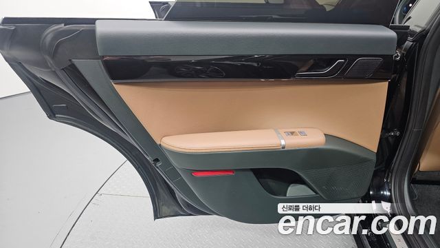 Hyundai Grandeur (GN7) 2,5 Gasoline 2WD Premium 2025 — фото 25