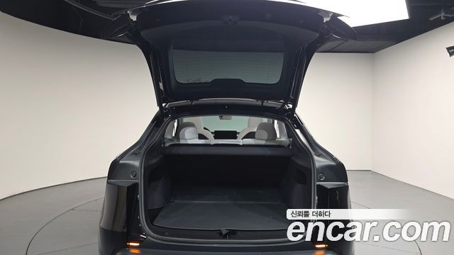 Tesla Model Y Long Range AWD 2025 — фото 20
