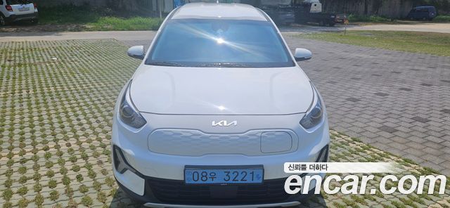 Kia Niro Plus Light (Taxi Trim) 2024 — фото 2