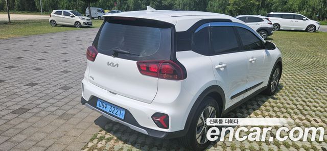 Kia Niro Plus Light (Taxi Trim) 2024 — фото 6