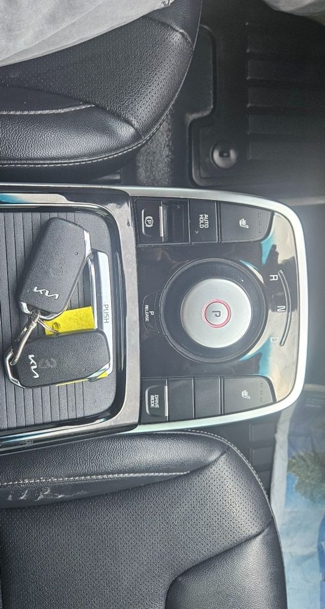 Kia Niro Plus Light (Taxi Trim) 2024 — фото 17