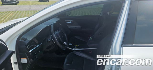 Kia Niro Plus Light (Taxi Trim) 2024 — фото 20