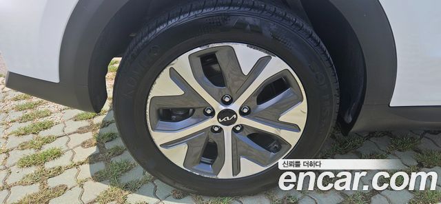 Kia Niro Plus Light (Taxi Trim) 2024 — фото 23