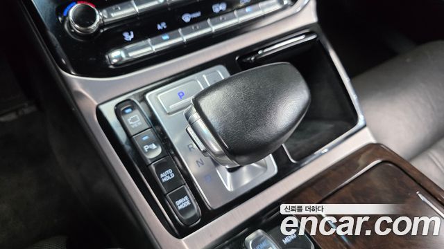 Genesis EQ900 3.8 GDI AWD Premium Luxury 2016 — фото 9