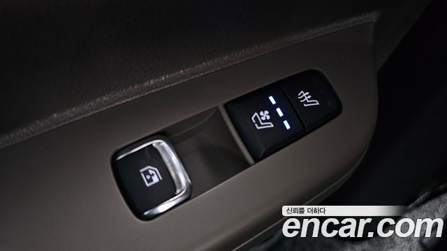 Kia Carnival (IV) Gasoline 7-Seater Gravity 2025 — фото 16