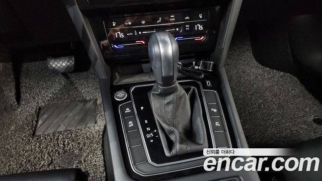 Volkswagen Passat GT (B8) 2.0 TDI 4Motion Prestige 2022 — фото 9