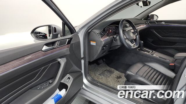 Volkswagen Passat GT (B8) 2.0 TDI 4Motion Prestige 2022 — фото 10