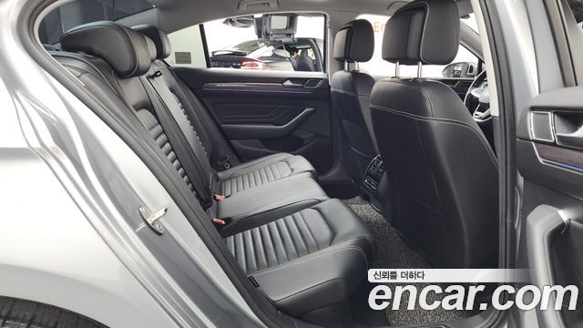 Volkswagen Passat GT (B8) 2.0 TDI 4Motion Prestige 2022 — фото 26
