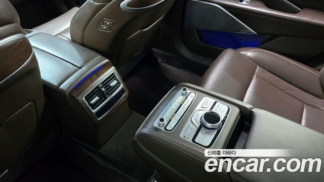 Kia K9 3.8 GDI AWD PlatinumⅡ 2020 — фото 18