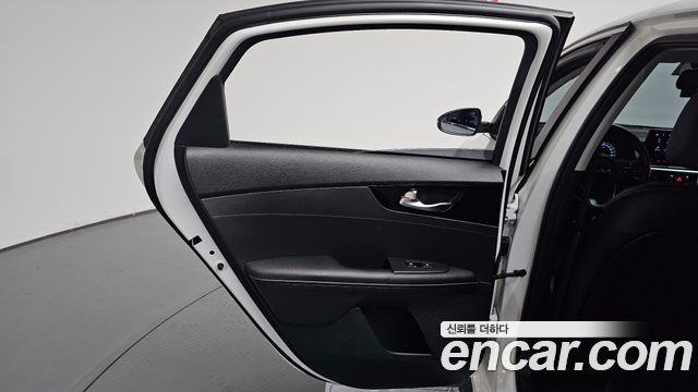 Kia K3 (II) 1.6 Noblesse 2022 — фото 25