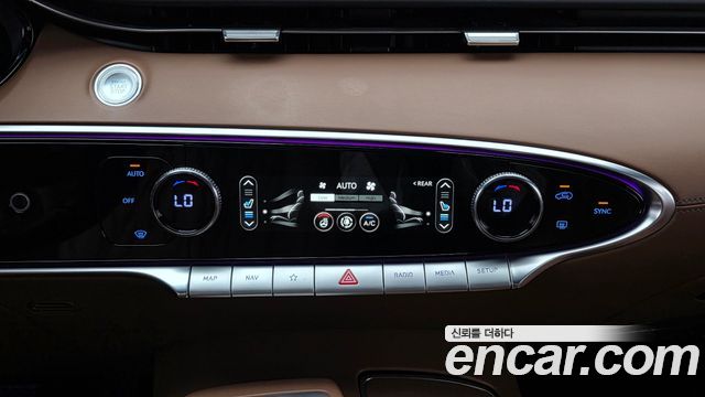 Genesis GV70 2.5T Gasoline 2WD 2023 — фото 18
