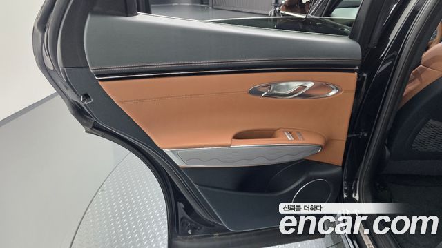 Genesis GV70 2.5T Gasoline 2WD 2023 — фото 25