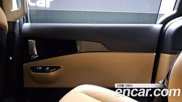 Kia Carnival (IV) Gasoline 7-Seater Noblesse 2023 — фото 25