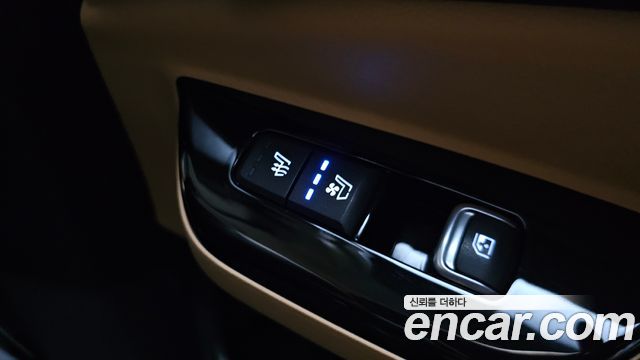 Kia Carnival (IV) Gasoline 7-Seater Noblesse 2023 — фото 31