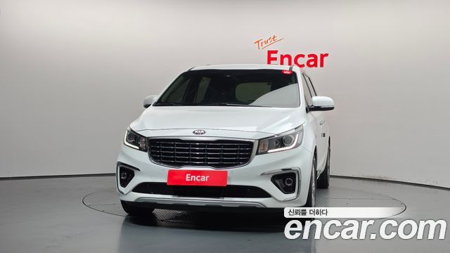 Kia Carnival 9-Seater Prstige 2020 — фото 3
