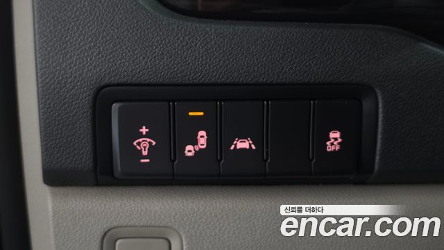 Kia Carnival 9-Seater Prstige 2020 — фото 27