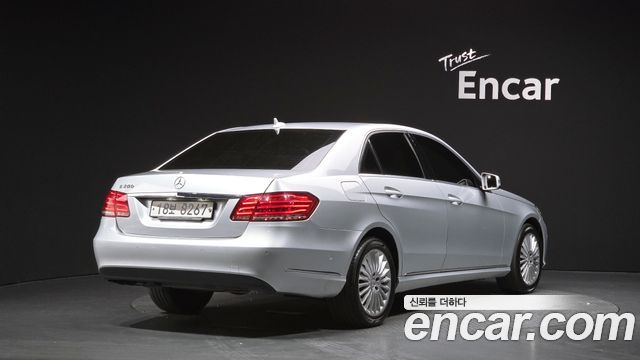 Mercedes-Benz E-Class (W212) E200 Elegance 2014 — фото 2