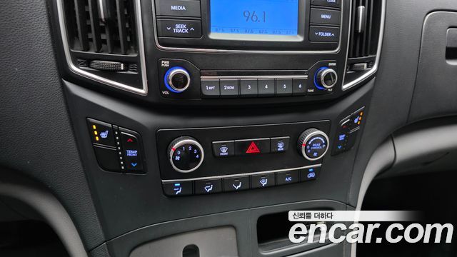 Hyundai Grand Starex Wagon 12-Seater Smart 2020 — фото 17