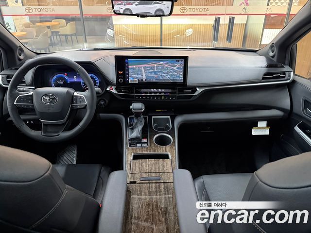 Toyota Sienna (IV) 2.5 Hybrid AWD 2025 — фото 10