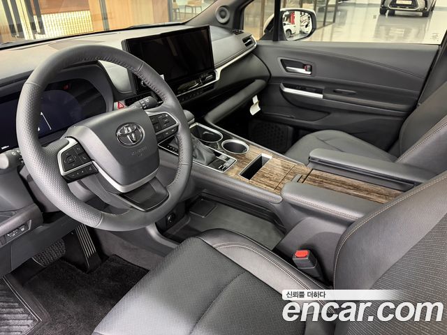 Toyota Sienna (IV) 2.5 Hybrid AWD 2025 — фото 18