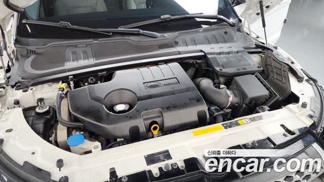 Land Rover Range Rover Evoque 2.0 TD4 HSE 2017 — фото 6