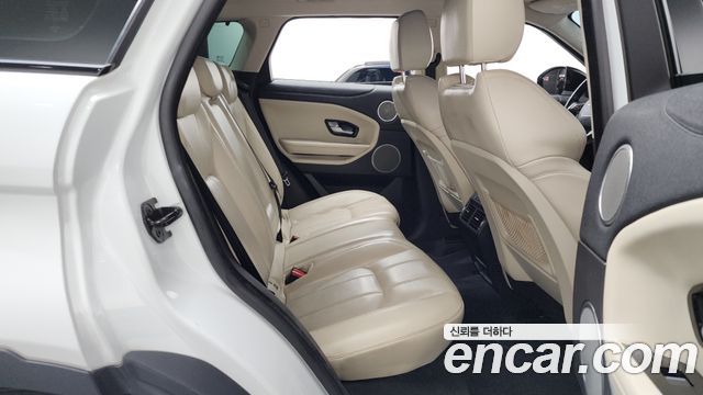Land Rover Range Rover Evoque 2.0 TD4 HSE 2017 — фото 12