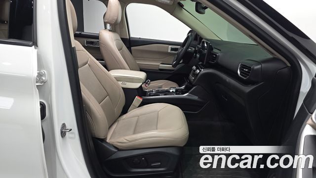 Ford Explorer (VI) 2.3 LimIted 4WD 2021 — фото 11