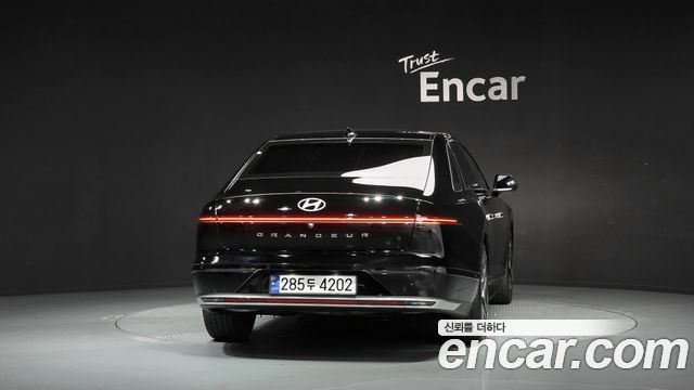 Hyundai Grandeur (GN7) 2,5 Gasoline 2WD Exclusive 2023 — фото 4