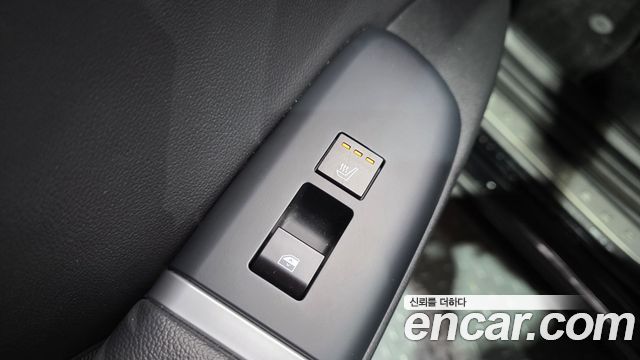 Hyundai Grandeur (GN7) 2,5 Gasoline 2WD Exclusive 2023 — фото 18
