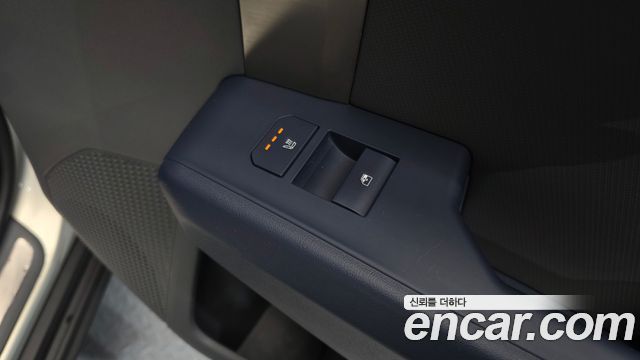 Kia EV3 Standard 2WD Earth 2025 — фото 19