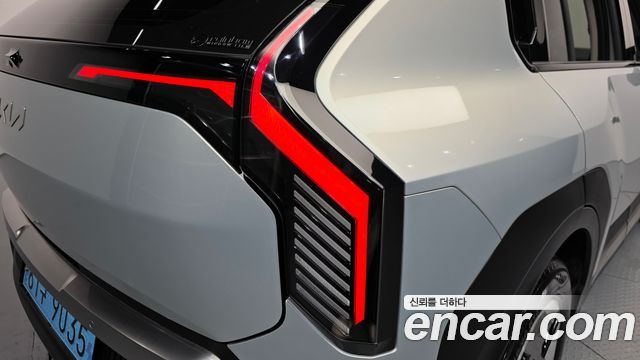 Kia EV3 Standard 2WD Earth 2025 — фото 23