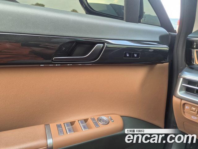 Hyundai Grandeur (GN7) 3.5 LPG 2WD Exclusive 2023 — фото 16