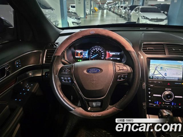 Ford Explorer 3.5 Limited 4WD 5th 2019 — фото 16