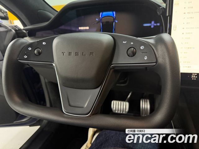 Tesla Model S Plaid 2023 — фото 17