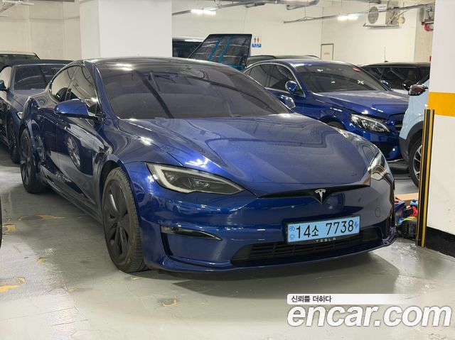 Tesla Model S Plaid 2023 — фото 18